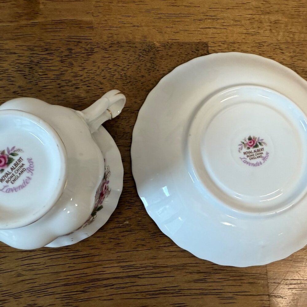 Royal Albert Lavender Rose Teacup and Saucer Set of 4 Vintage Bone China Floral‎ - Picture 9 of 12